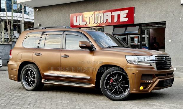 Toyota Land Cruiser 4.6 V8 ZX 2019 Gold