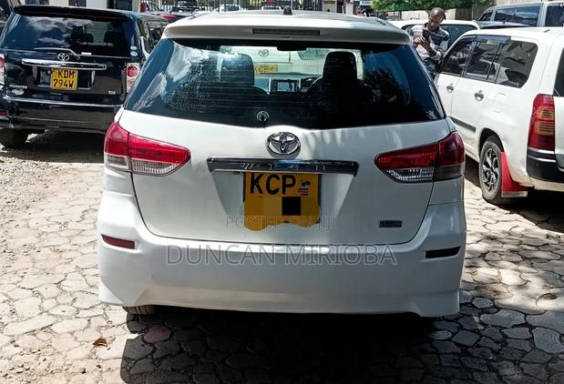 Toyota Wish 2011 White