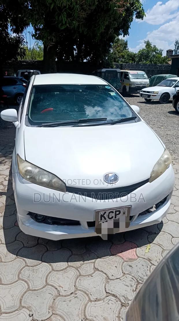 Toyota Wish 2011 White