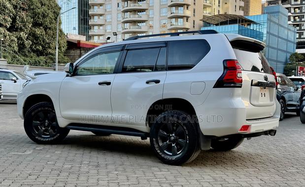 Toyota Land Cruiser Prado 2.7 2019 Pearl