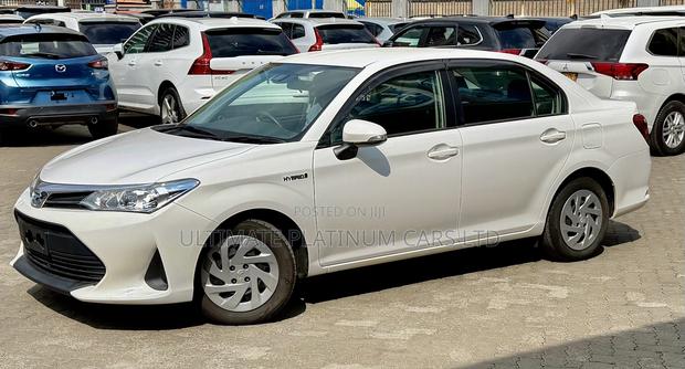 Toyota Axio 1.5 Hybrid 2WD 2019 White