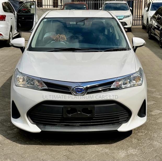 Toyota Axio 1.5 Hybrid 2WD 2019 White