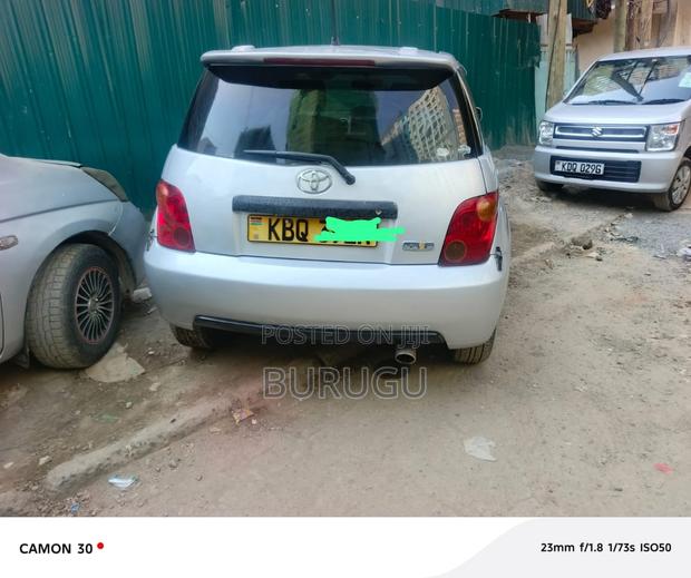 Toyota IST 2006 White