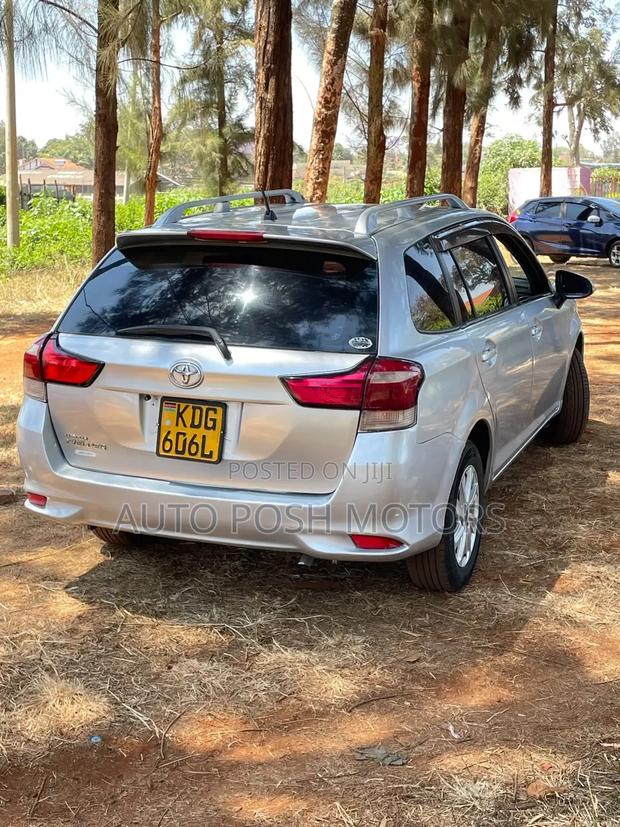 Toyota Corolla Fielder 2015 Silver