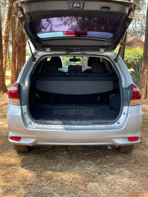 Toyota Corolla Fielder 2015 Silver