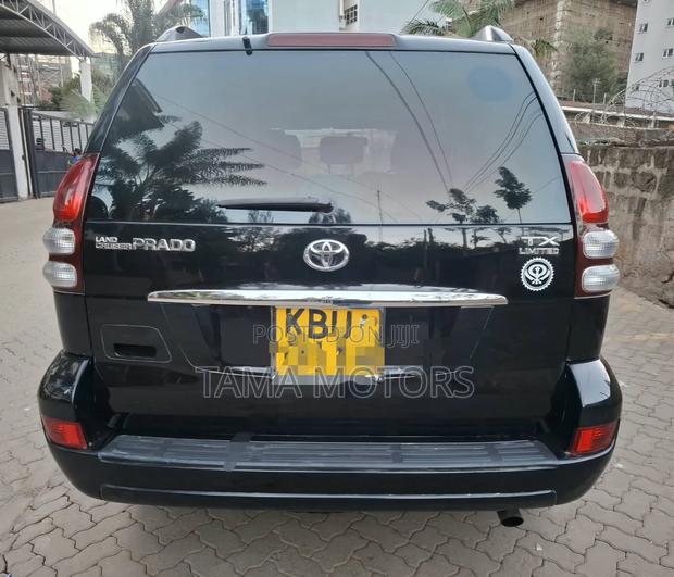 Toyota Land Cruiser 2006 Black