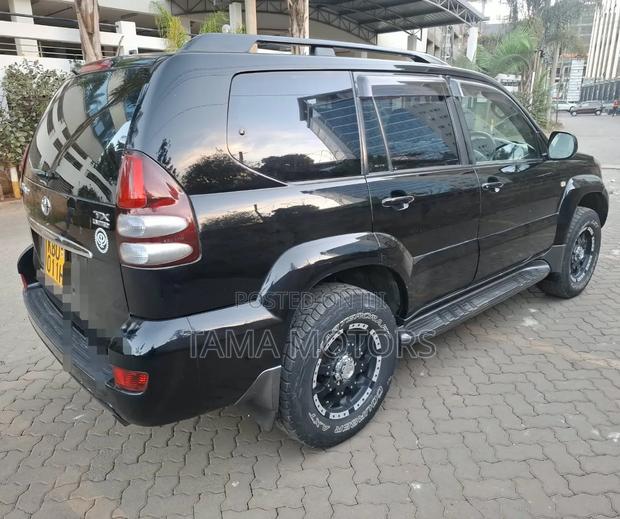 Toyota Land Cruiser 2006 Black