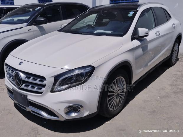 Mercedes-Benz GLA-Class 2019 White