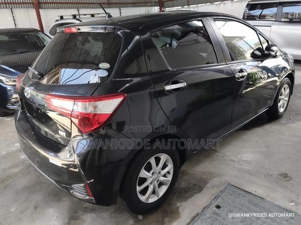 Toyota Vitz 1.5 FWD Hybrid 5dr 2019 Black