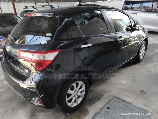 Toyota Vitz 1.5 FWD Hybrid 5dr 2019 Black