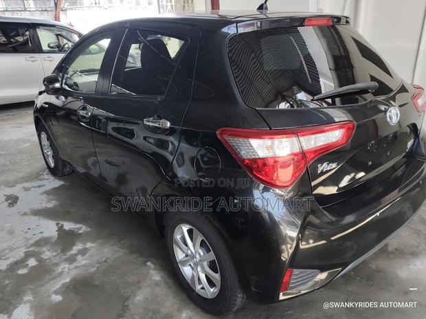 Toyota Vitz 1.5 FWD Hybrid 5dr 2019 Black