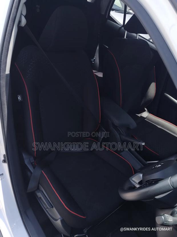 Toyota Raize 1.0 AWD 2021 White