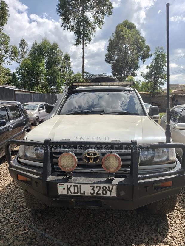 Toyota Land Cruiser Prado 4.0 V6 3dr 2004 White