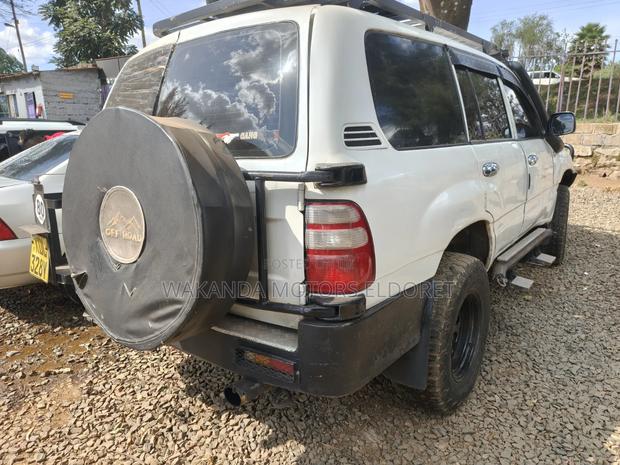 Toyota Land Cruiser Prado 4.0 V6 3dr 2004 White