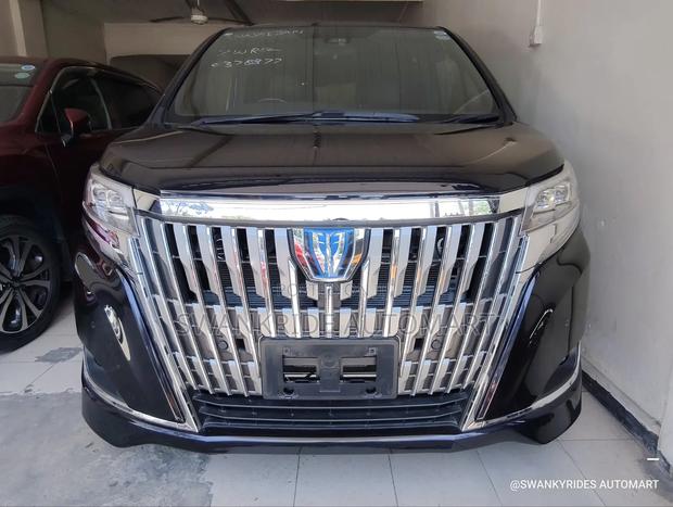 Toyota Esquire 1.8 FWD Hybrid (7 seater) 2019 Black
