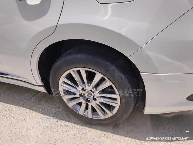 Toyota Harrier 2.0 2019 Green