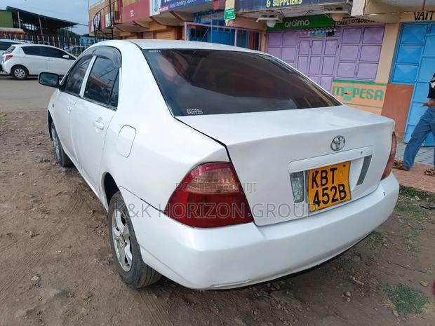 Toyota Corolla 2010 White
