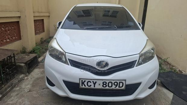 Toyota Vitz 1.3 FWD 5dr 2012 White