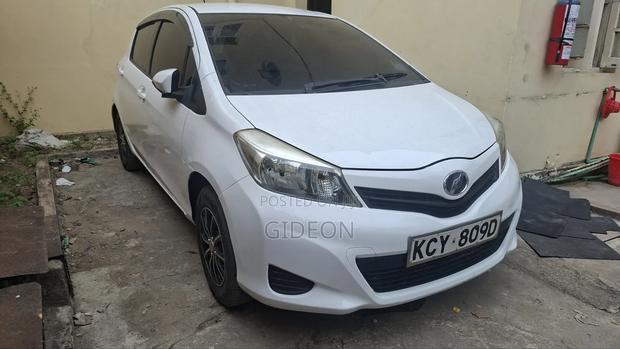 Toyota Vitz 1.3 FWD 5dr 2012 White