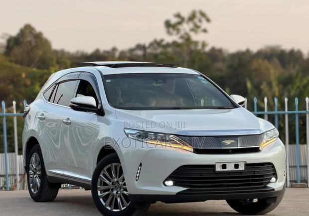 Toyota Harrier 2.0 2019 Pearl