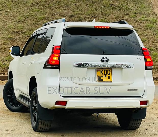 Toyota Land Cruiser Prado 2.7 2017 Pearl
