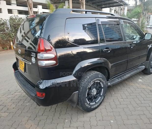 Toyota Land Cruiser Prado 2006 Black