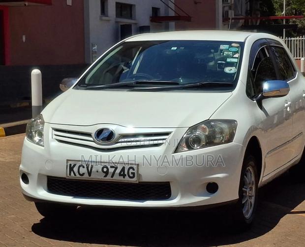 Toyota Auris 2012 White