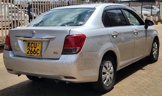 Toyota Axio 1.5 X 2WD 2012 Silver