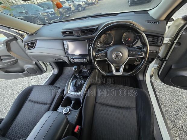Nissan X-Trail 2017 White