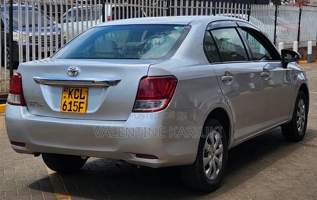 Toyota Axio 1.5 X 2WD 2015 Silver