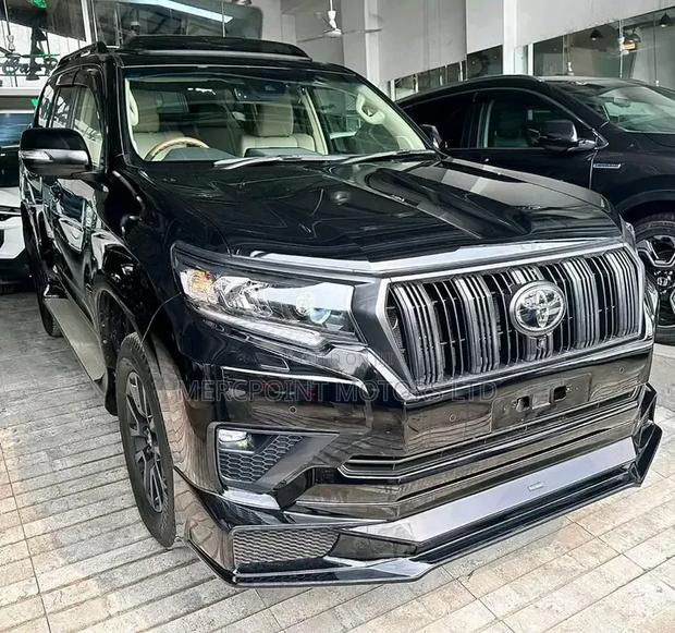 Toyota Land Cruiser Prado 2.7 2022 Matt Black
