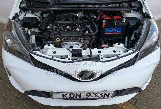 Toyota Vitz 1.3 FWD 5dr 2016 Pearl