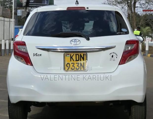Toyota Vitz 1.3 FWD 5dr 2016 Pearl