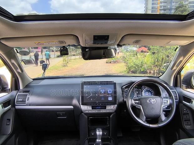 Toyota Land Cruiser Prado 2.7 2021 Matt Black