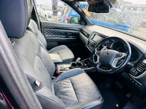 Mitsubishi Outlander 2.4 PHEV AWD 2019 Matt Black