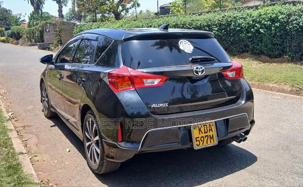 Toyota Auris 2013 Black