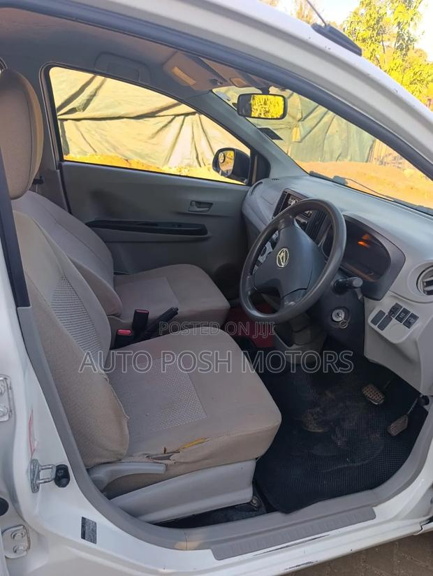 Daihatsu Mira 2013 White