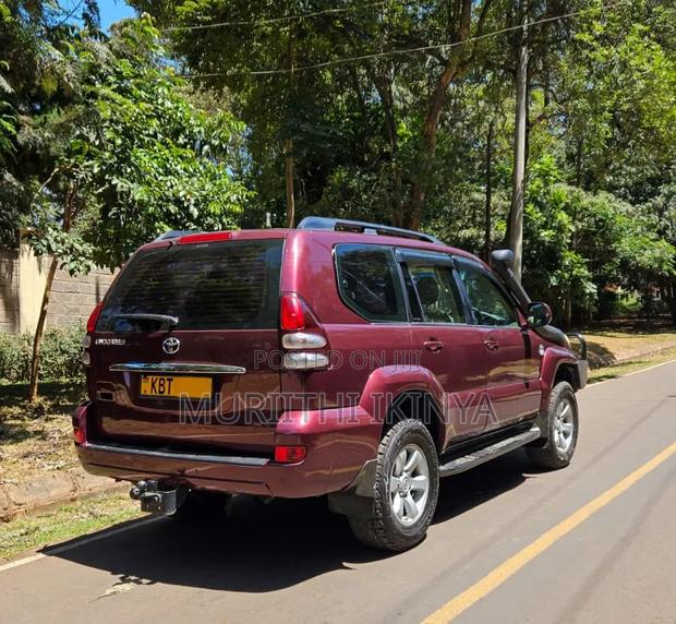 Toyota Land Cruiser Prado 2006 Maroon
