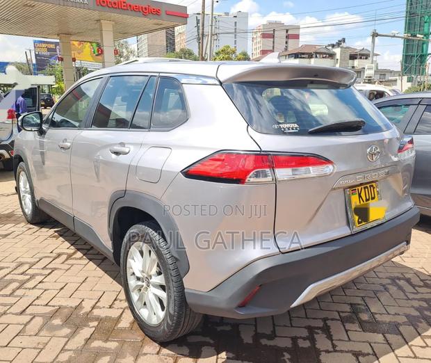 Toyota Corolla Cross 2022 Gold