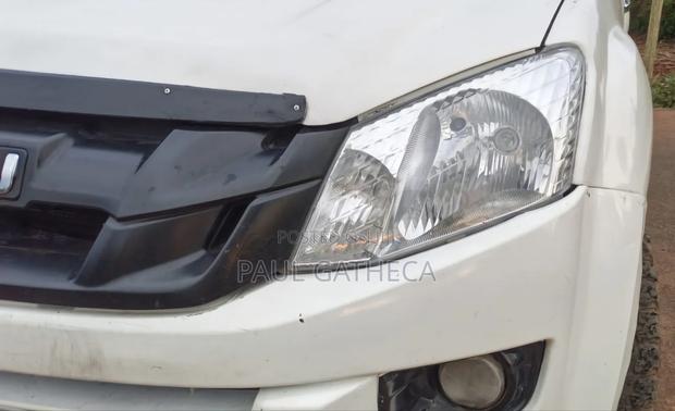 Isuzu D-MAX 2014 White