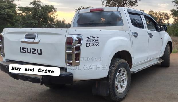 Isuzu D-MAX 2014 White