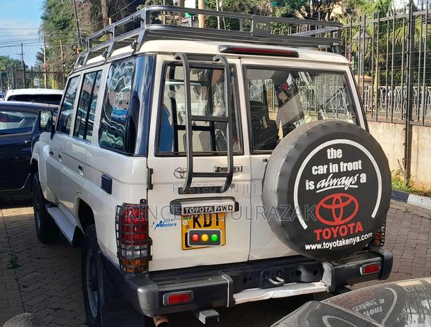 Toyota Land Cruiser 76 Series 2017 White