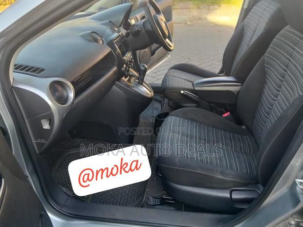 Mazda Demio 2011 Silver