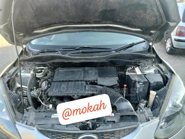 Mazda Demio 2011 Silver