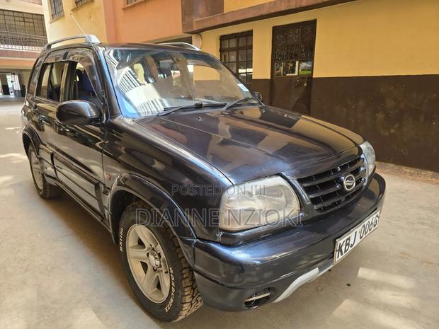 Suzuki Escudo 2002 Black