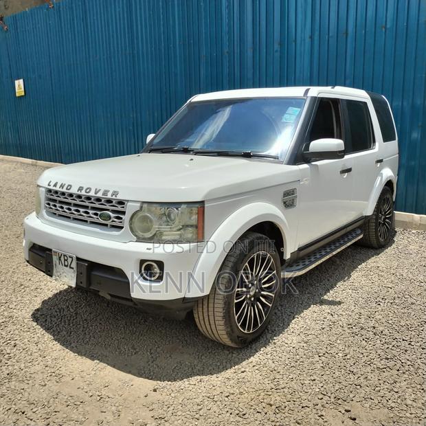 Land Rover Discovery 2010 White
