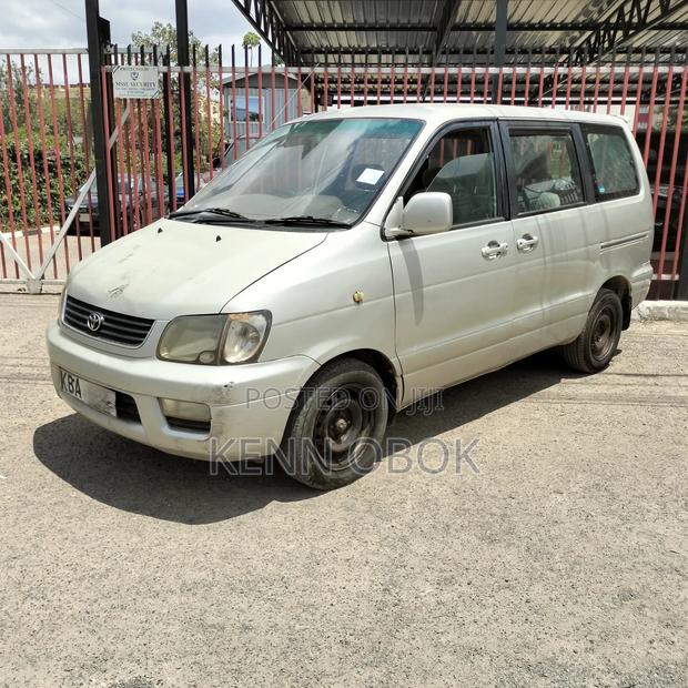 Toyota TownAce Noah 2001 Silver