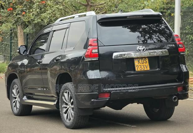 Toyota Land Cruiser Prado 2.8 2020 Black