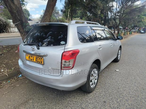 Toyota Corolla Fielder 1.5 Petrol FWD 2012