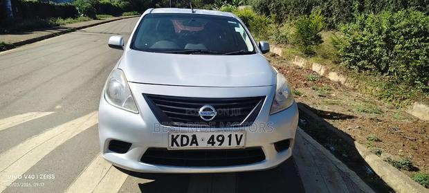 Nissan Latio 1.2 2013 Silver